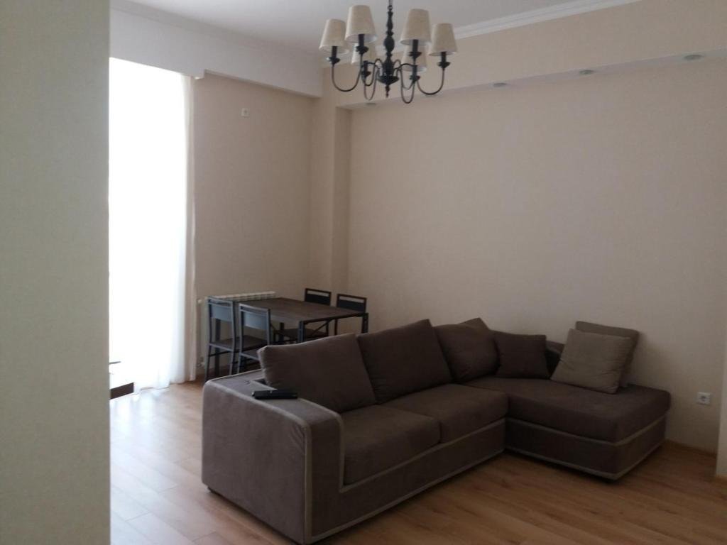 Тбилиси: 33 Irakli Abashidze Street vake