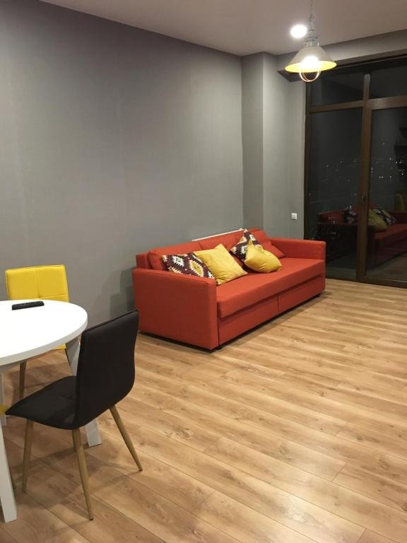 Тбилиси: 60 sq.m apartment