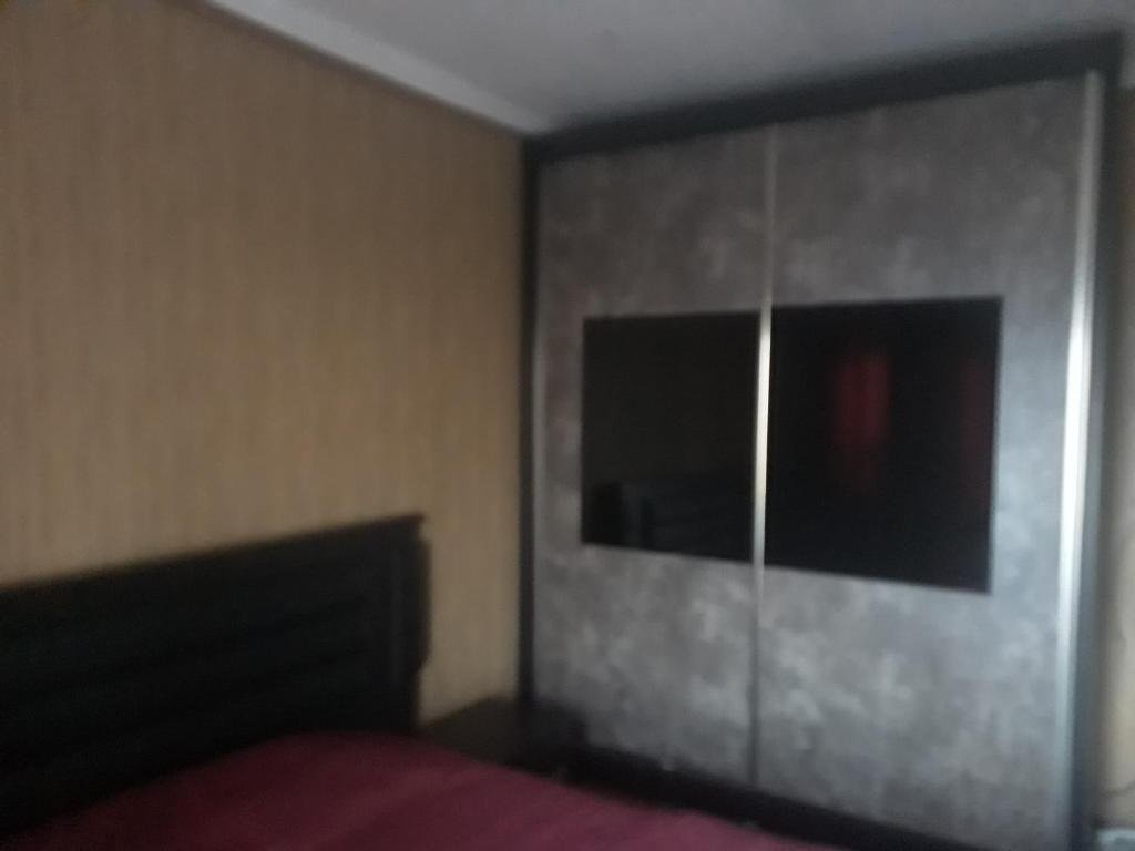 Батуми: Zdani 12 Etajni. S Vidam Na More. 7 Etaj. Tam Yesc Kandicioner I Toplaye Vada. Jdu Vsex Kto Zaxochet Atdixac V Mayom Skromnam Kvartire. Kvartire Pameshayeca 4 Chelavek. V Zale Yesc Raskladnoi Dzivan
