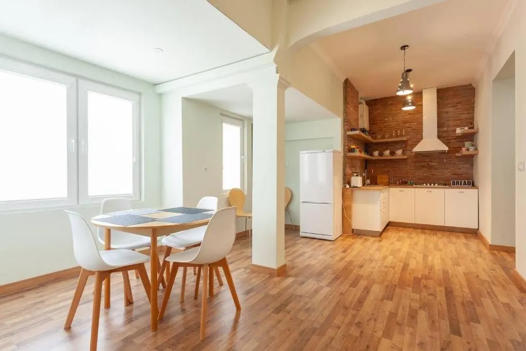 Тбилиси: Wehost Apartments Near Fabrika