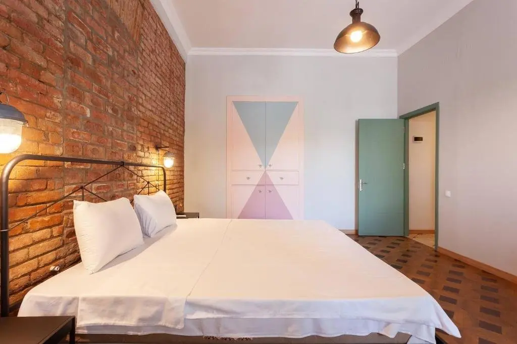 Тбилиси: Wehost Apartments Near Fabrika