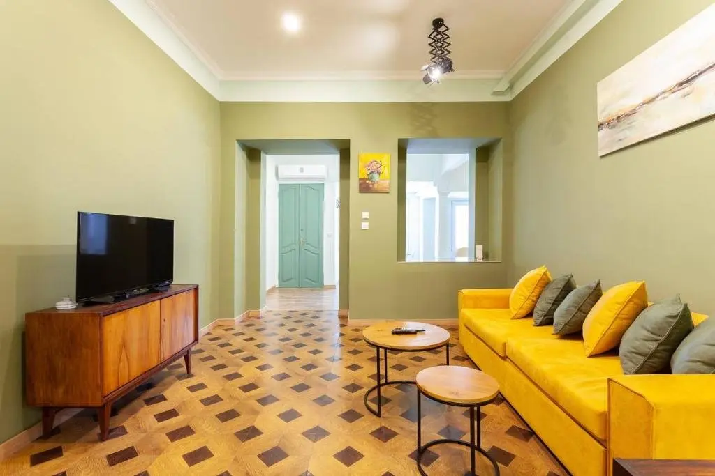 Тбилиси: Wehost Apartments Near Fabrika