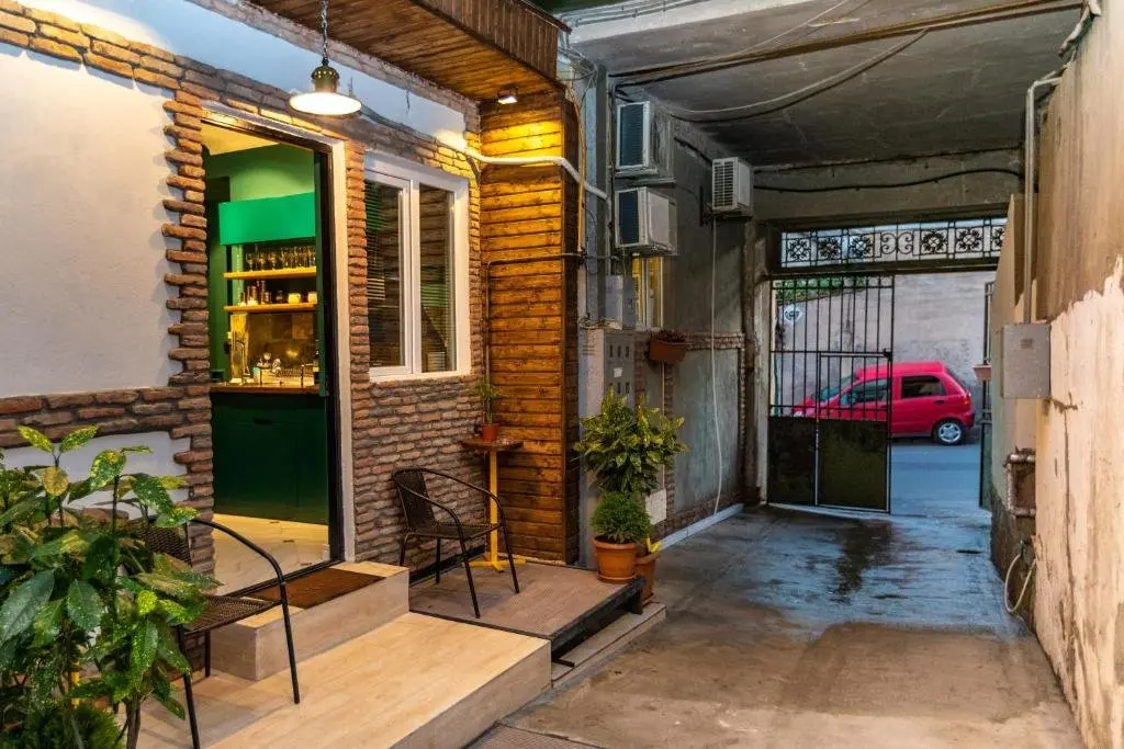 Тбилиси: 47 Lado Meskhishvili Street Apartment