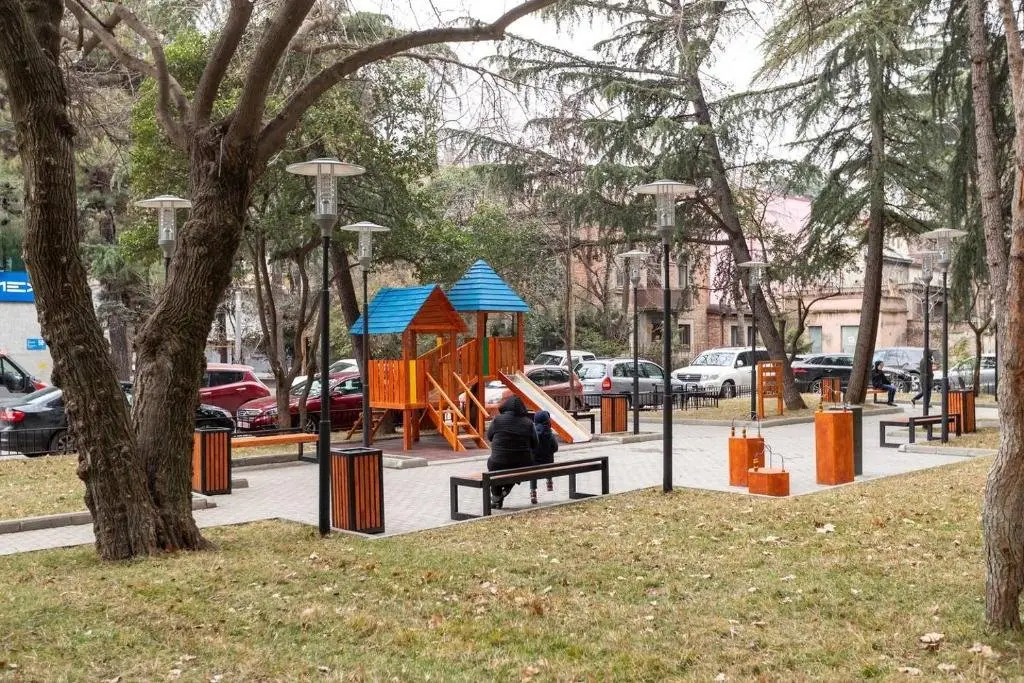 Тбилиси: Wehost Apartment On Chavchavadze Avenue