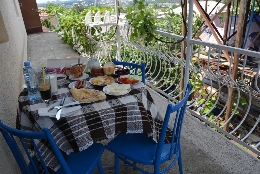 Кутаиси: Friends House in QD