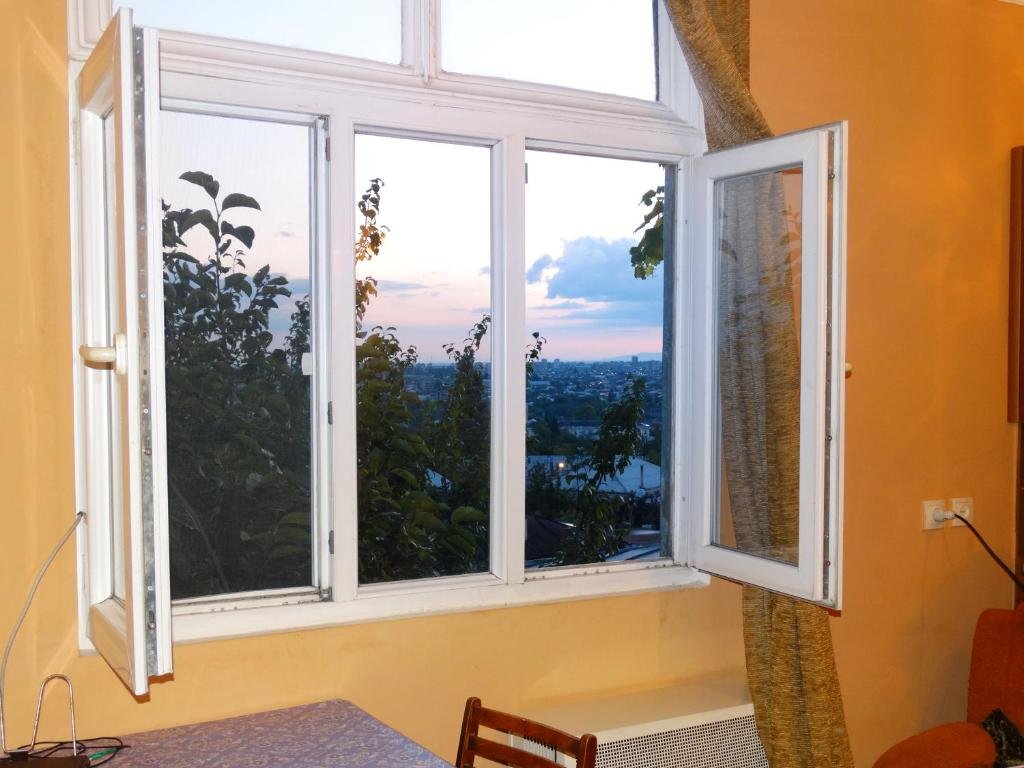 Кутаиси: Friends House in QD