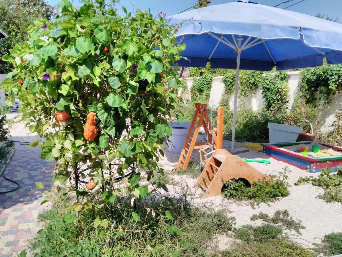 Кучугуры: Guest House Provence