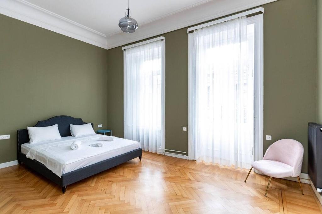 Тбилиси: Wehost Apartment with great views