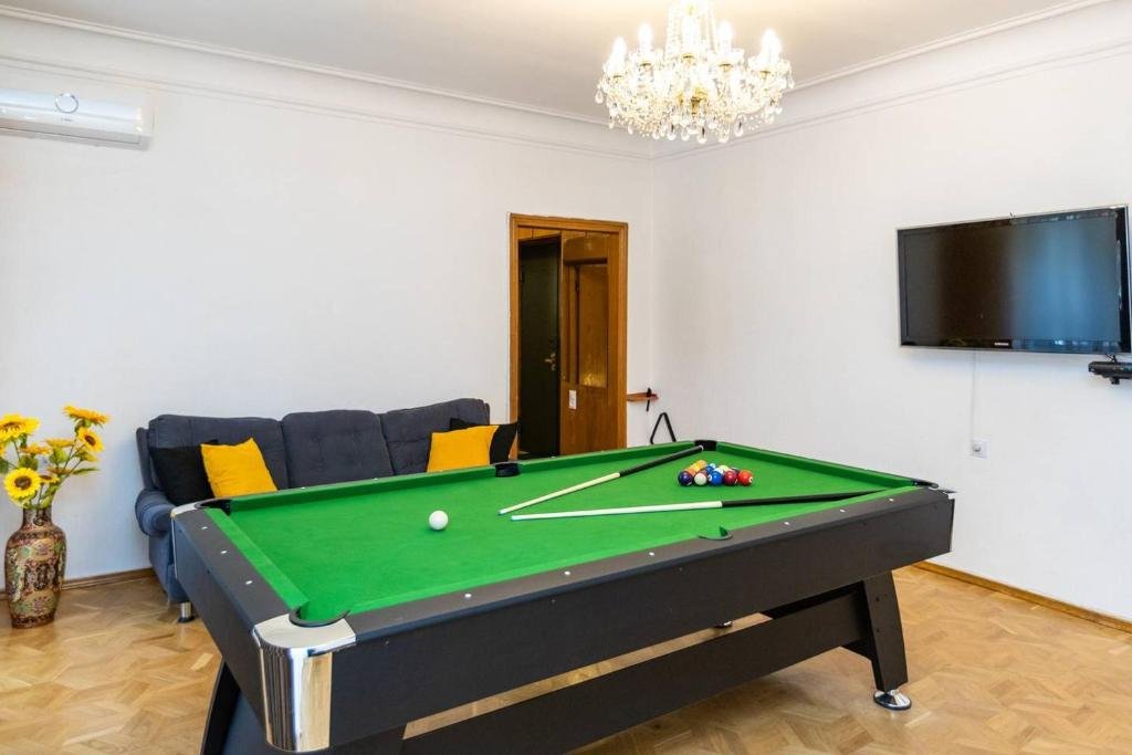 Тбилиси: Wehost City Center Billiard Apartment