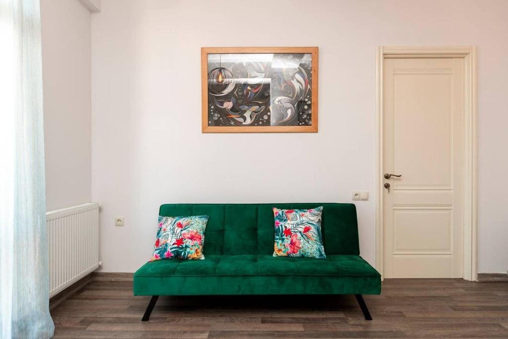 Тбилиси: Wehost Apartment in the Heart of Tbilisi