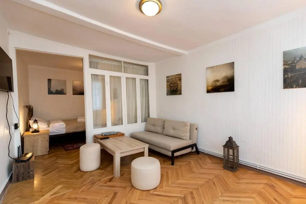 Тбилиси: Wehost Apartment in the heart of Old Tbilisi