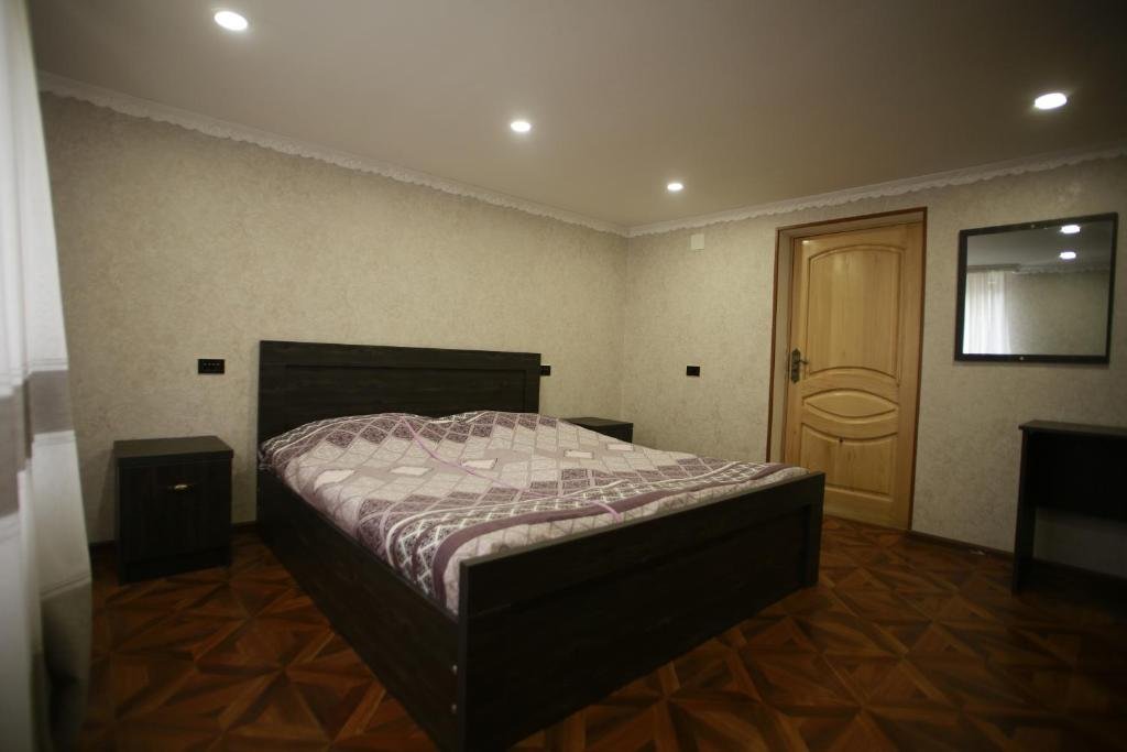 Зугдиди: Guest House Nikola