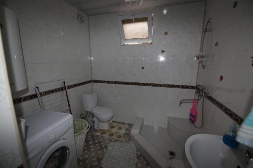 Зугдиди: Guest House Leo