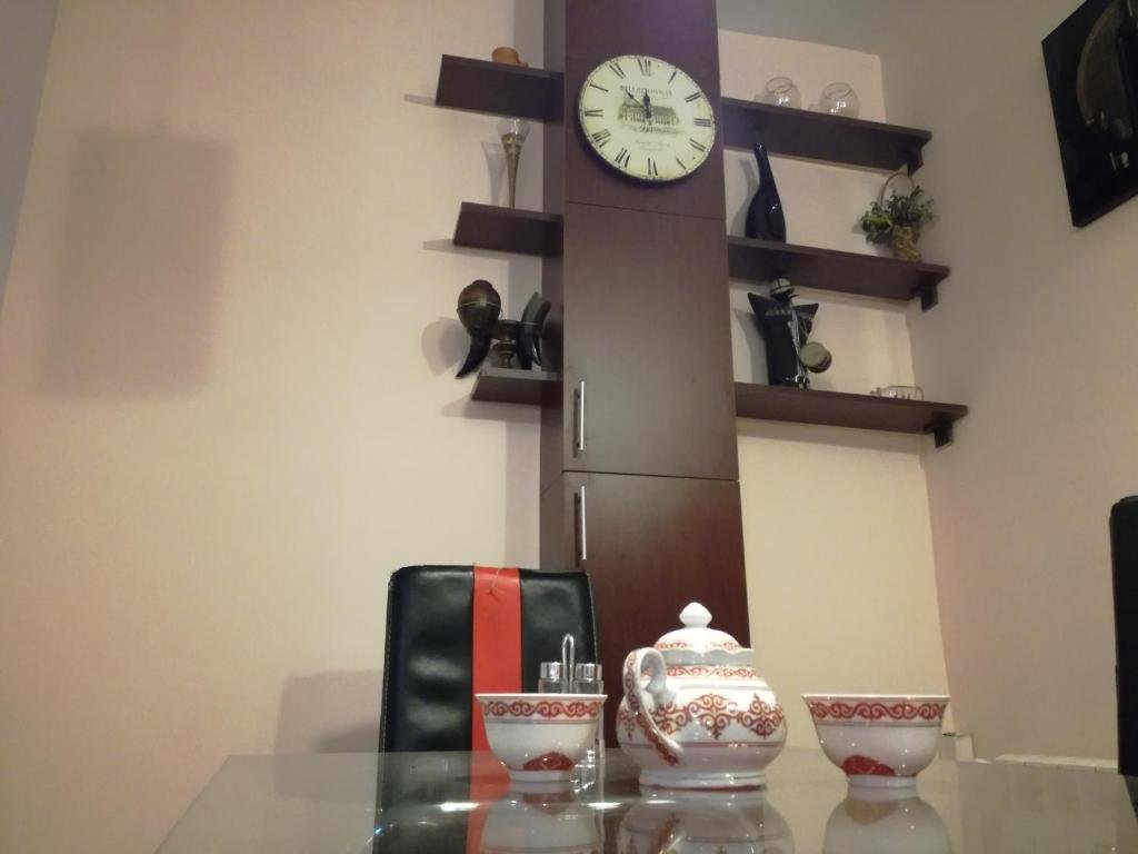 Тбилиси: Old School Square Flat