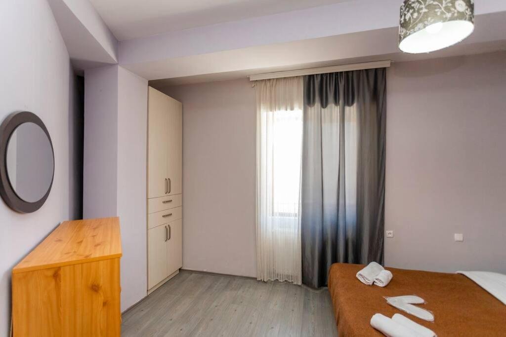 Бакуриани: Bright and Stylish Apt In The Hills of Bakuriani