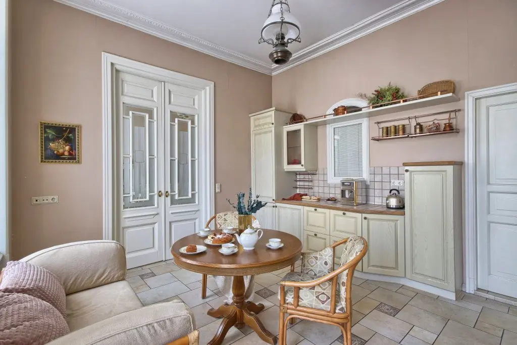 Санкт-Петербург: Апартаменты MyHomeYourHome на Зверинской 42