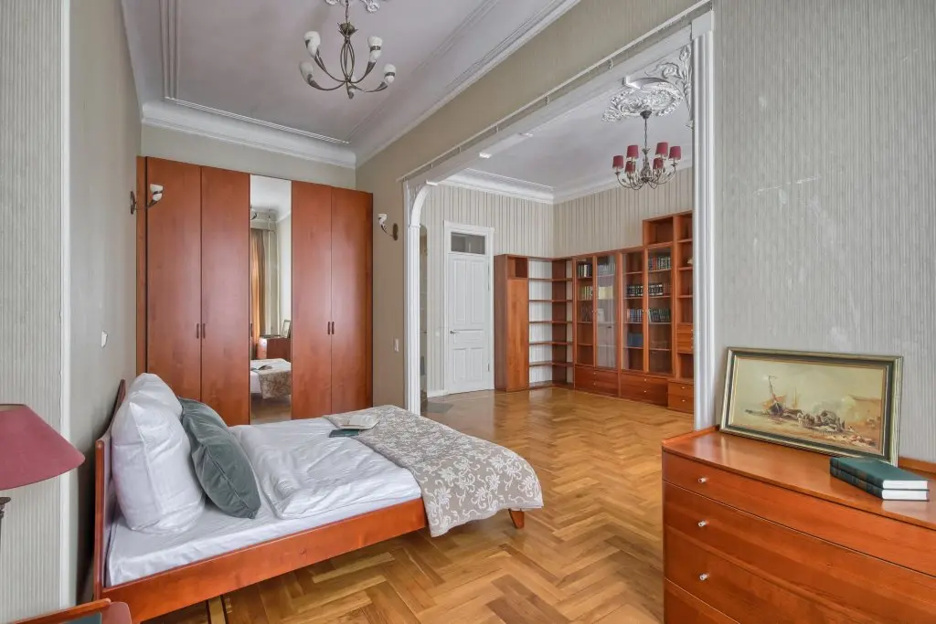 Санкт-Петербург: Апартаменты MyHomeYourHome на Зверинской 42