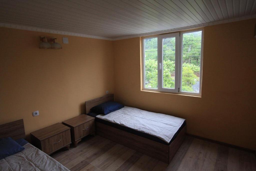 Букнари: Hitas house