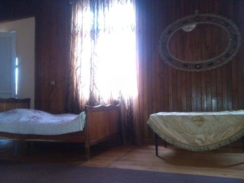 Зугдиди: Gvanca and George house