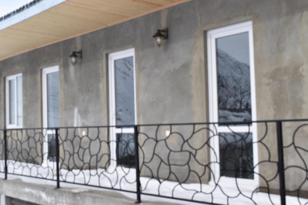 Степанцминда: Traveler Kazbegi Guesthouse