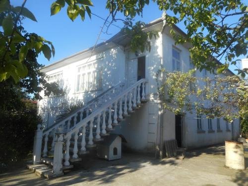 Анаклия: Madona House