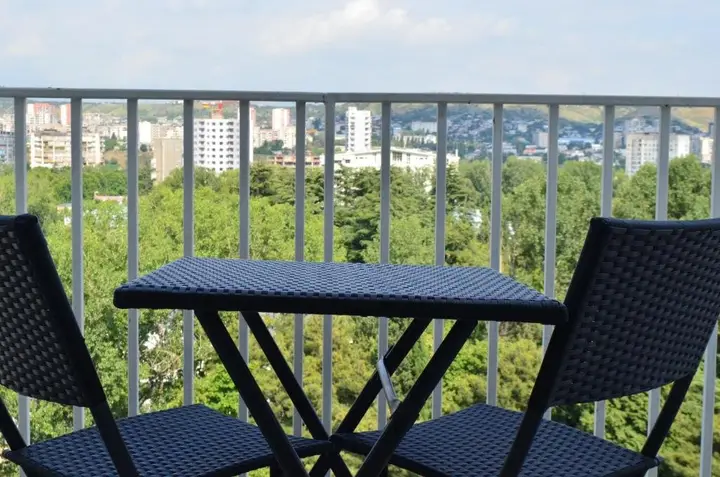 Тбилиси: Green apartment in Digomi Massive