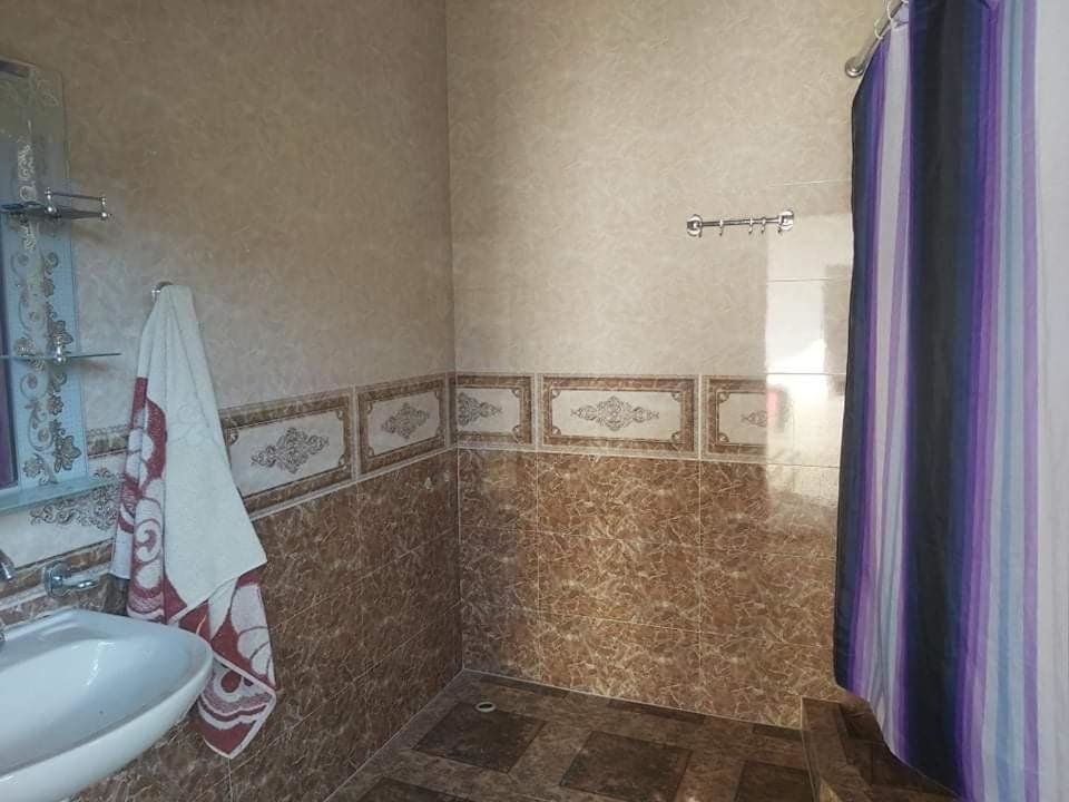 Мартвили: Guest House Champion