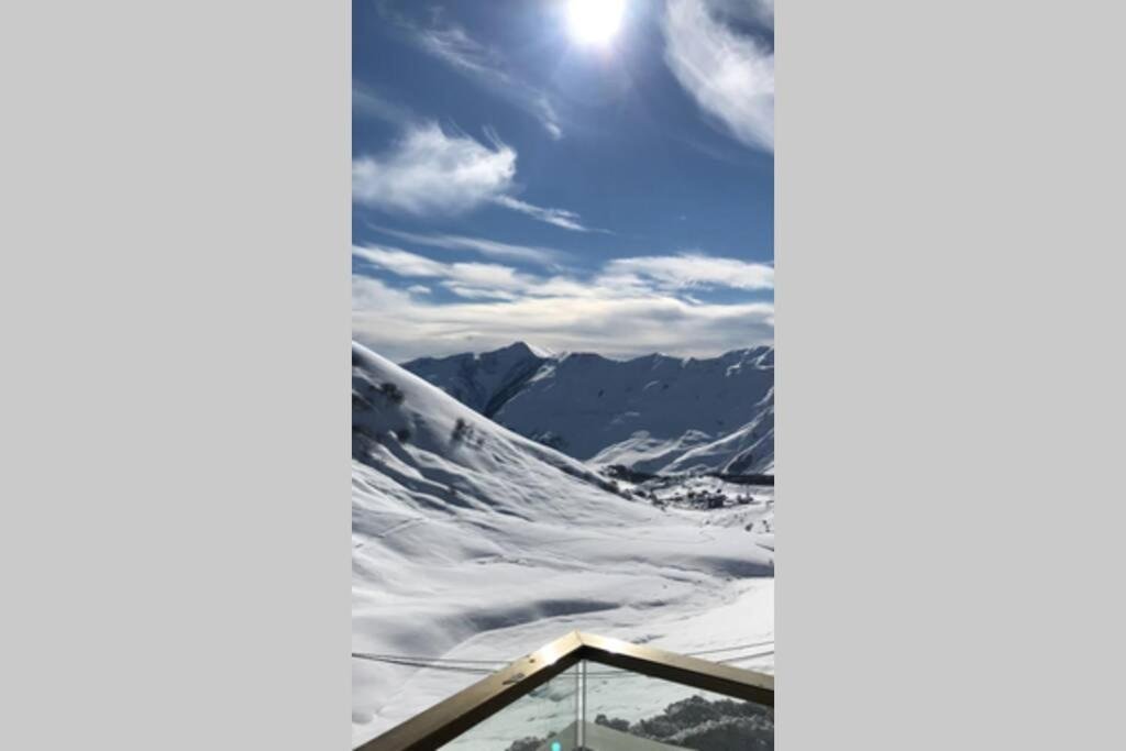 Гудаури: Bura's 2 room apartment in New Gudauri with view
