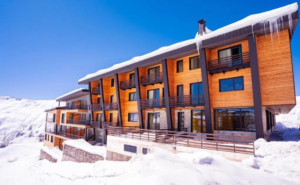 Гудаури: Cozy 2 bedroom apartment in the Gudauri centre - ski in/ ski out