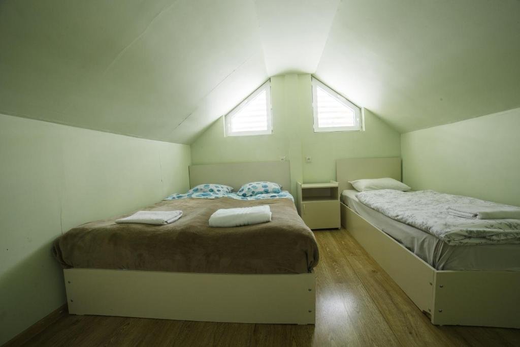 Гудаури: gudauri private cottage