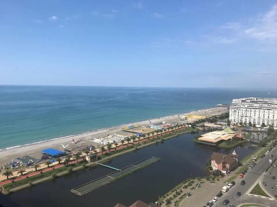 Батуми: Batumi orbi Twin Towers sea view