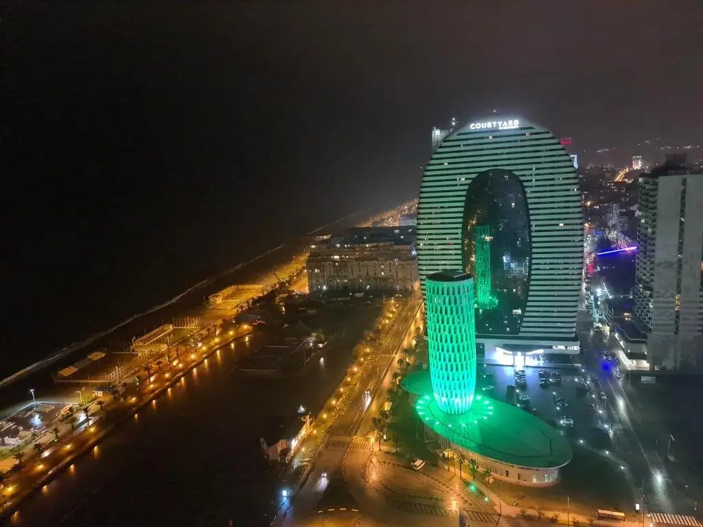 Батуми: batumi orbi twin towers - sea view