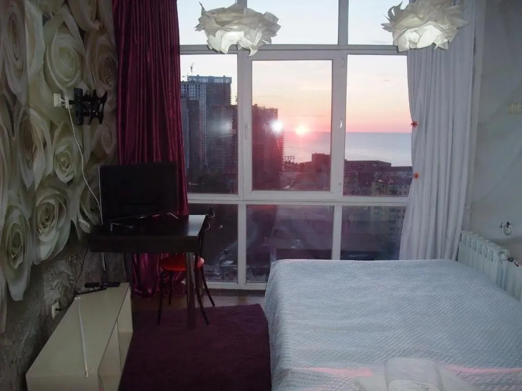 Батуми: Apartment Natali with Sea View