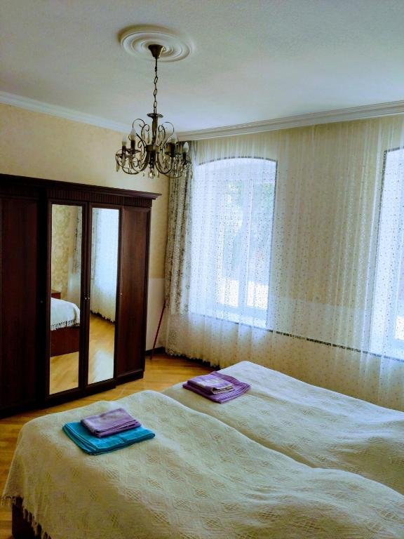 Телави: New Lux Guesthouse