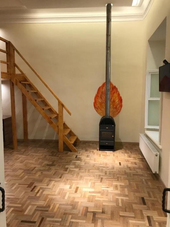 Тбилиси: City center historical building apartment