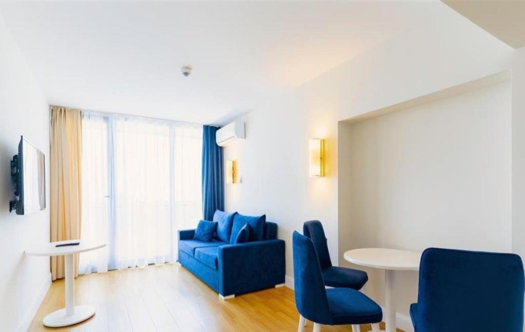 Батуми: Batumi City Aparthotel