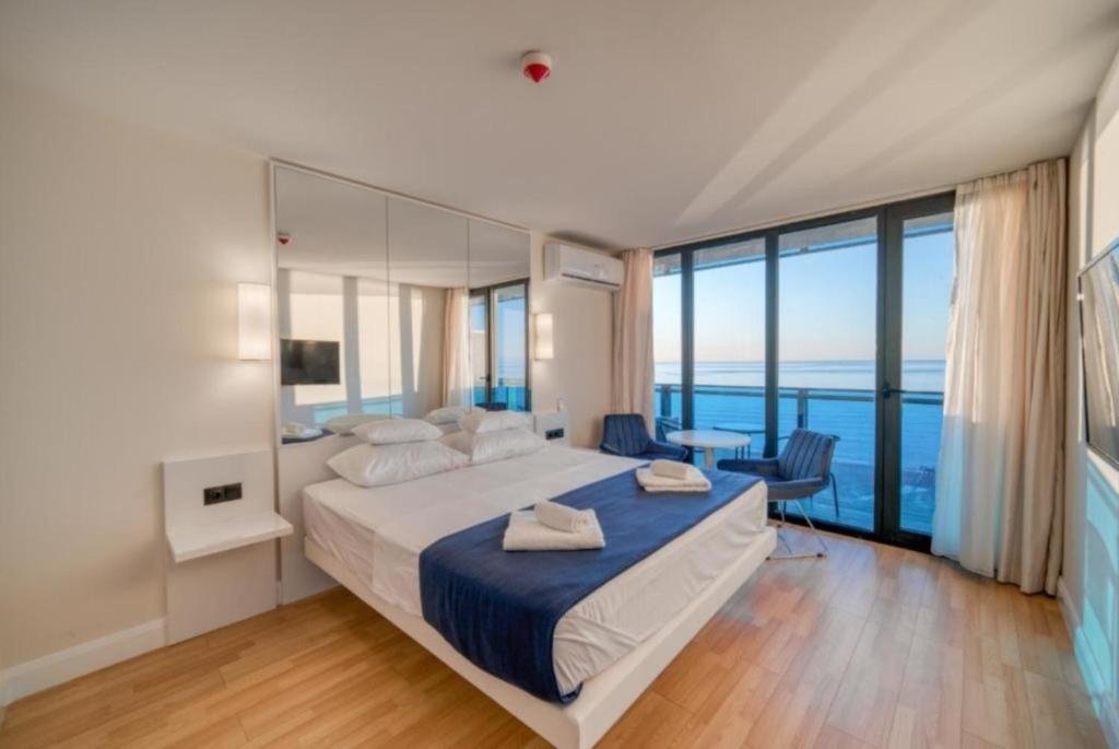 Батуми: Batumi City Aparthotel