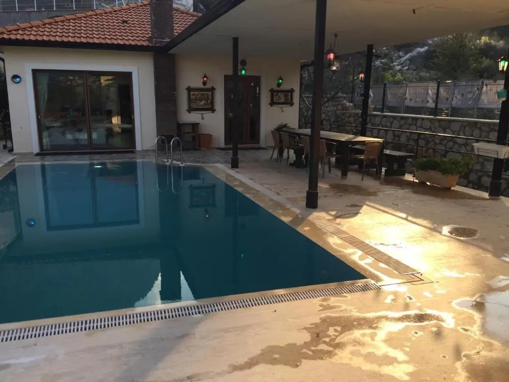 Геделлер: Villa Antalya Esiyok