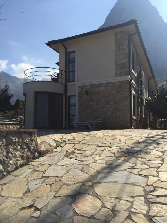 Геделлер: Villa Antalya Esiyok