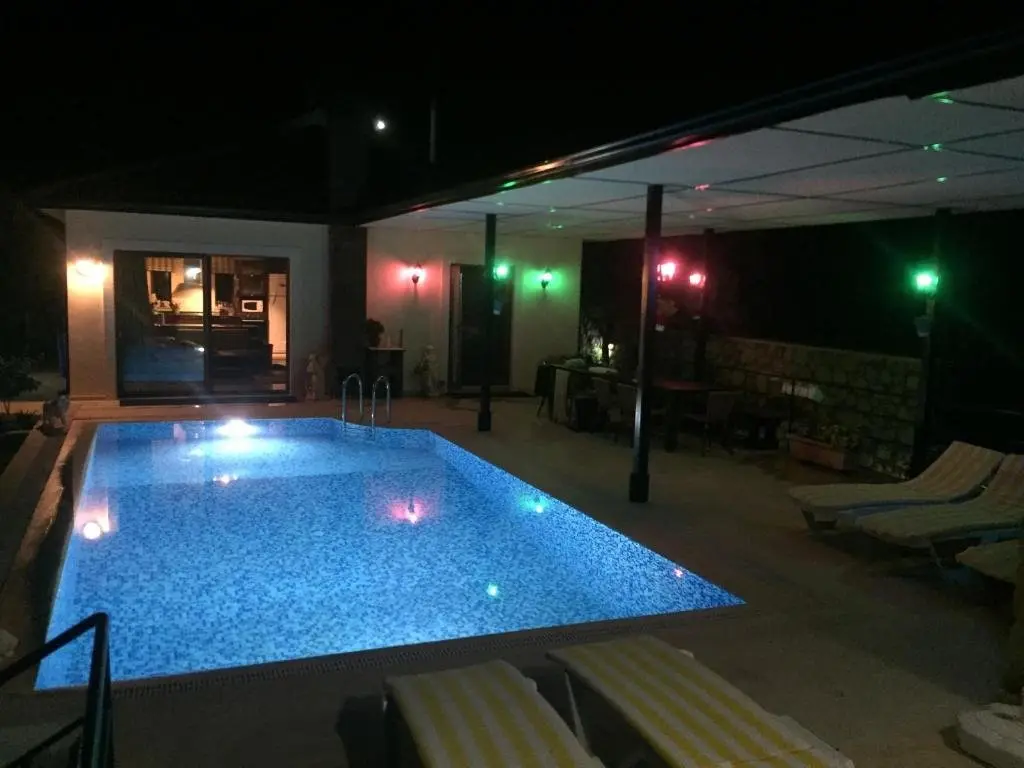Геделлер: Villa Antalya Esiyok