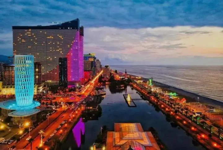 Батуми: Orbi Sea View Aparthotel