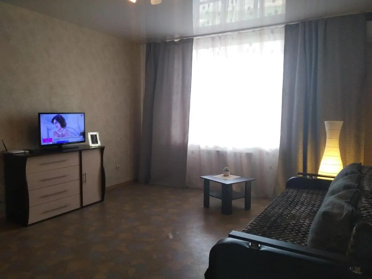 Волгоград: One-Bedroom na 30let Pobedy 15d