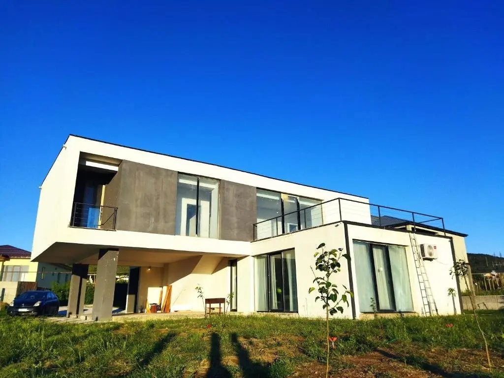 Тбилиси: cheerful 5-bedroom home near lisi lake