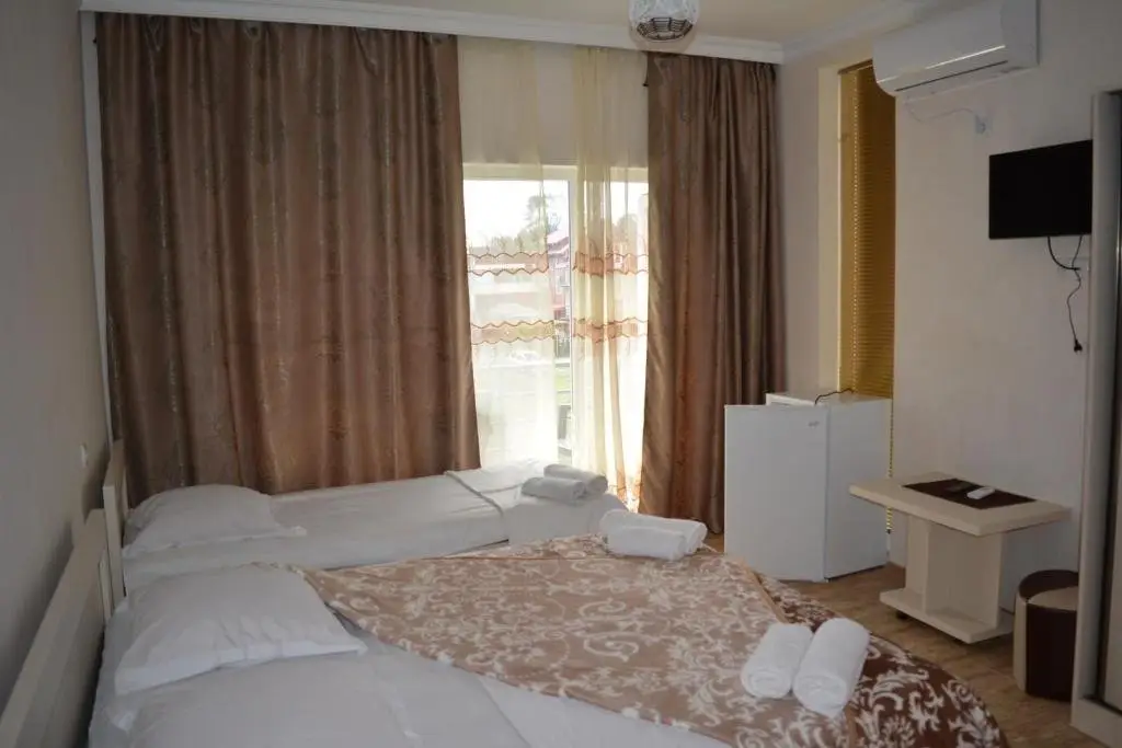 Уреки: Sun House