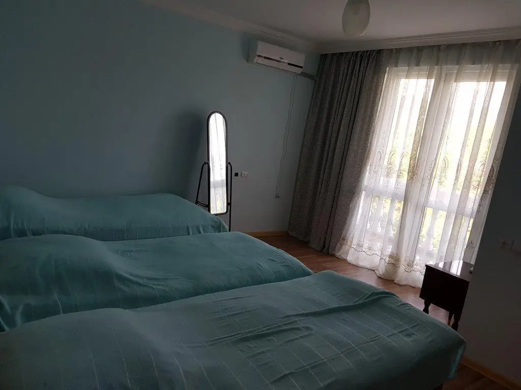 Букнари: Gio Guest House