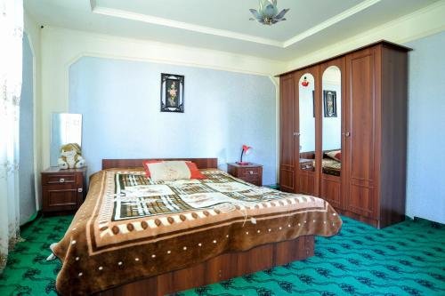 Анаклия: Mamanti House