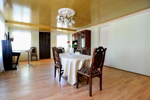 Анаклия: Mamanti House