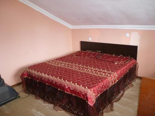 Анаклия: Ninua House