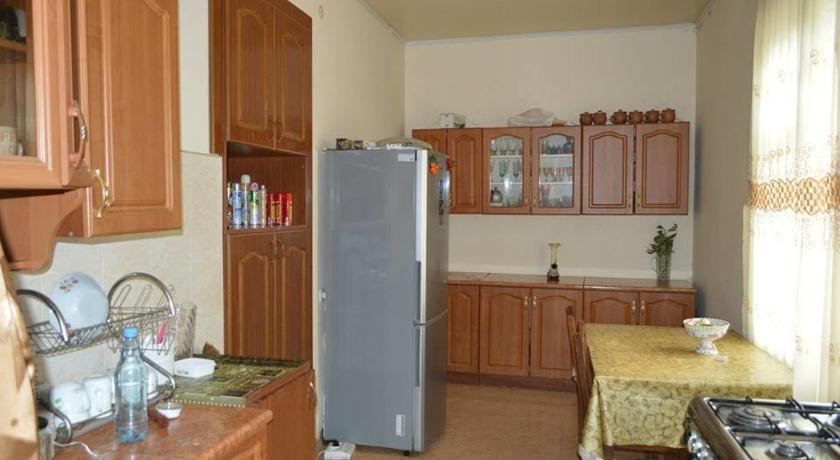 Кварели: Nona Guest House