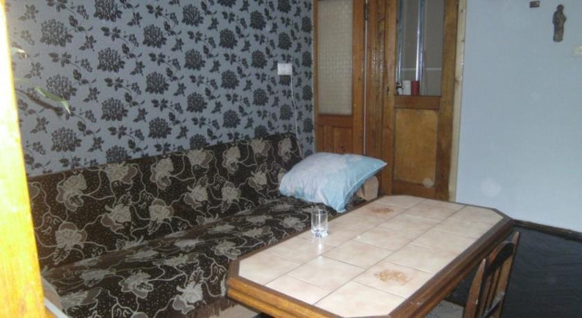 Батуми: Guest House on Parnavaz Mepe 7